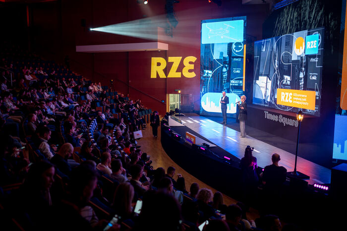 Konferencja — publiczność na sali